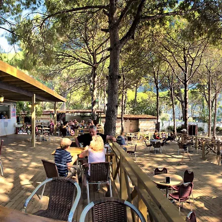 Üdülőközpont Omer 4*
